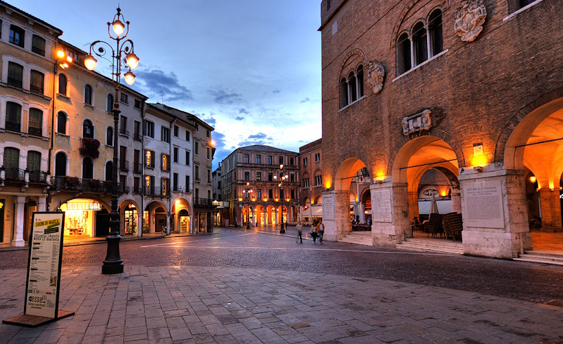 Dario Canil presenta corsi e seminari Reiki vicino a Treviso, in Veneto, a Dolo (Venezia).