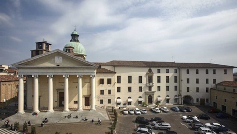 Duomo di Treviso. Seminari e corsi Reiki vicino Treviso a Dolo Venezia.