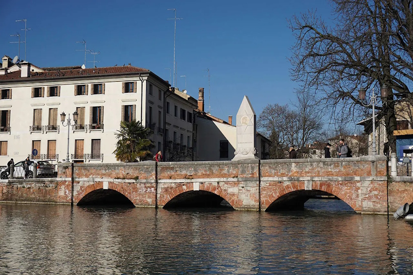 Ponte Dante a Treviso. Seminari e corsi Reiki vicino Treviso a Dolo Venezia.
