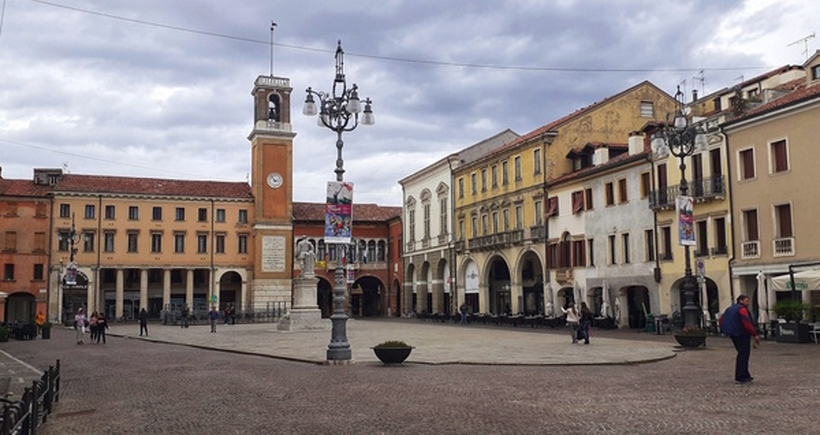 Dario Canil presenta corsi e seminari Reiki a Dolo, a 50 minuti da Rovigo, in Veneto.