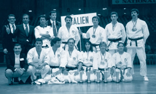 Squadra Nazionale di Karate: a destra il Maestro Maurizio Marangoni