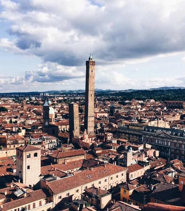 Dario Canil presenta i corsi e i seminari Reiki vicino a Bologna, in Veneto.