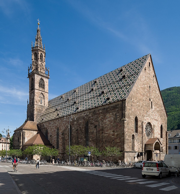 Castello di Bolzano. Dario Canil presenta corsi e seminari Reiki vicino a Bolzano, in Veneto, a Dolo (Venezia).