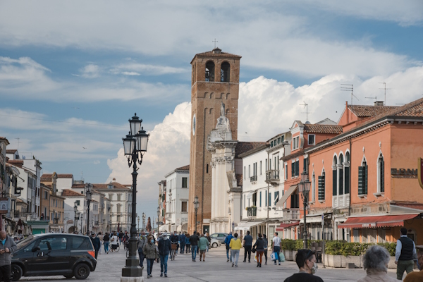 Chioggia, Corso del Popolo. A 45 minuti da Chioggia corsi e seminari Reiki nel Centro Olistico Tolteca a Dolo (Venezia)