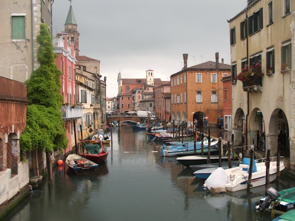 Canal Vena di Chioggia. Dario Canil presenta i corsi e i seminari Reiki vicino a Chioggia, in Veneto.