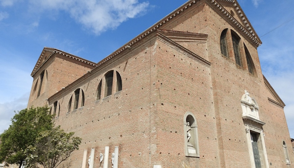 Cattedrale di Chioggia. Dario Canil e il Centro Olistico Tolteca presentano corsi e seminari Reiki a Dolo (Venezia), vicino a Chioggia, in Veneto.