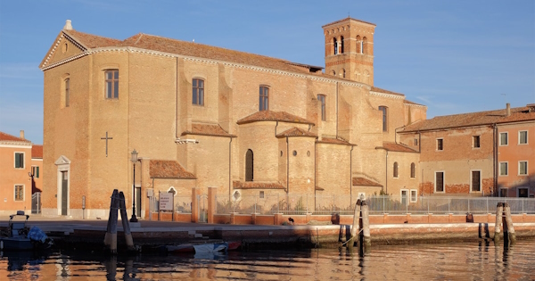 Chiesa di San Domenico di Chioggia. Dario Canil e il Centro Olistico Tolteca presentano corsi e seminari Reiki a Dolo (Venezia), vicino a Chioggia, in Veneto.