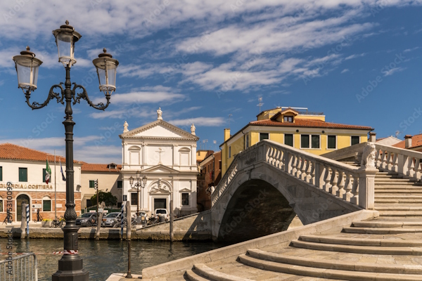 Chioggia, Ponte di Vigo. A 45 minuti da Chioggia corsi e seminari Reiki nel Centro Olistico Tolteca a Dolo (Venezia)