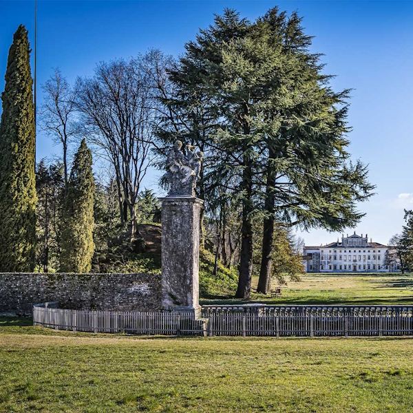 il Parco Manin di Montebelluna. Dario Canil e il Centro Olistico Tolteca presentano corsi e seminari Reiki a Dolo (Venezia), vicino a Montebelluna, in Veneto.