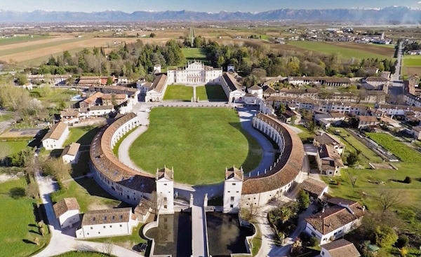 Dario Canil presenta i corsi e i seminari Reiki vicino a Montebelluna, in Veneto.