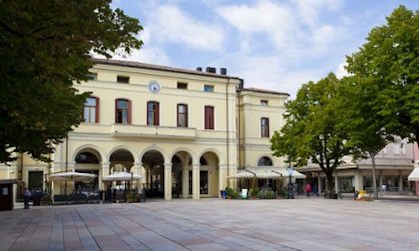 Dario Canil presenta i corsi e i seminari Reiki vicino a Montebelluna, in Veneto.