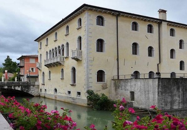 Palazzo Ragazzoni. Dario Canil presenta corsi e seminari Reiki vicino a Sacile, in Veneto, a Dolo (Venezia).