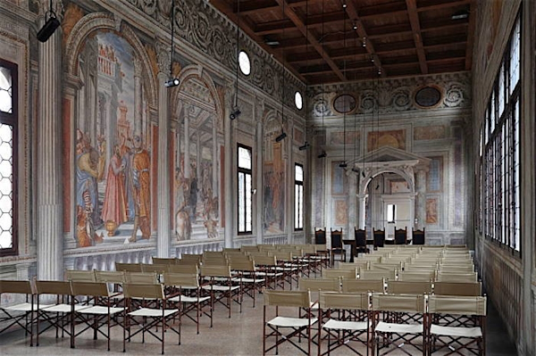 il Palazzo Ragazzoni di Sacile. Dario Canil e il Centro Olistico Tolteca presentano corsi e seminari Reiki a Dolo (Venezia), vicino a Sacile, in Veneto.