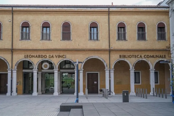 Dario Canil presenta corsi e seminari Reiki vicino a San Donà di Piave, in Veneto, a Dolo (Venezia).