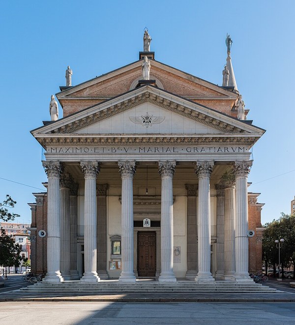 San Donà di Piave, il Duomo di Santa Maria delle Grazie. A 50 minuti da San Donà di Piave corsi e seminari Reiki nel Centro Olistico Tolteca a Dolo (Venezia)