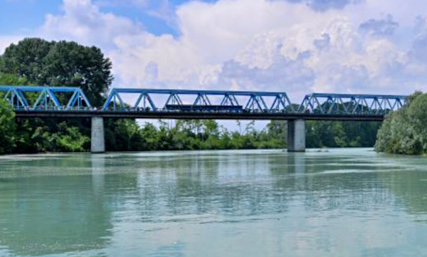 San Donà di Piave, il Ponte della Vittoria. A 50 minuti da San Donà di Piave corsi e seminari Reiki nel Centro Olistico Tolteca a Dolo (Venezia)