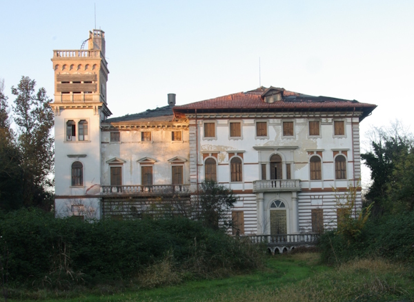 San Donà di Piave, la Villa Ancillotto. A 50 minuti da San Donà di Piave corsi e seminari Reiki nel Centro Olistico Tolteca a Dolo (Venezia)