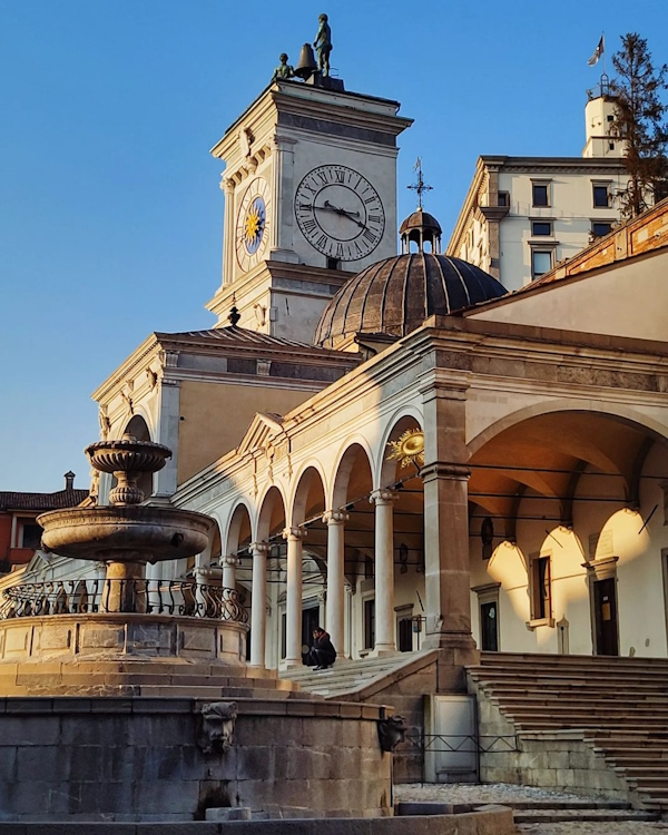 Dario Canil presenta corsi e seminari Reiki vicino a Udine, in Veneto, a Dolo (Venezia).