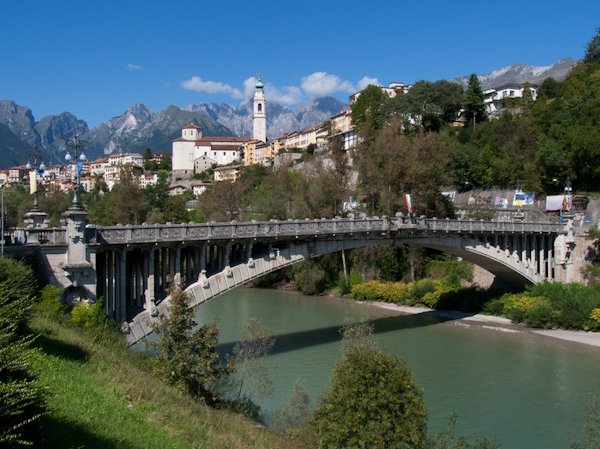 il Ponte della Vittoria di Belluno. Dario Canil presenta i corsi e i seminari Reiki vicino a Belluno, in Veneto.