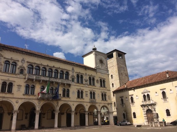 Dario Canil presenta corsi e seminari Reiki vicino a Belluno, in Veneto, a Dolo (Venezia).