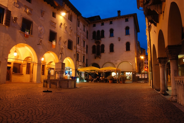 Dario Canil presenta corsi e seminari Reiki vicino a Belluno, in Veneto, a Dolo (Venezia).