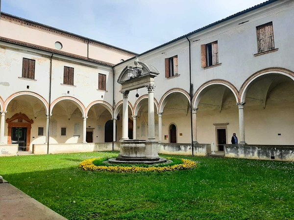 Dario Canil presenta corsi e seminari Reiki vicino a Rovigo, in Veneto, a Dolo (Venezia).