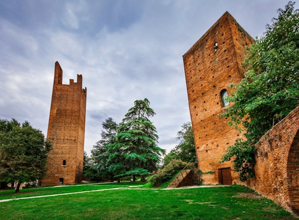 la Torre Donà di Rovigo. Dario Canil presenta corsi e seminari Reiki a Dolo (Venezia), vicino a Rovigo, in Veneto.