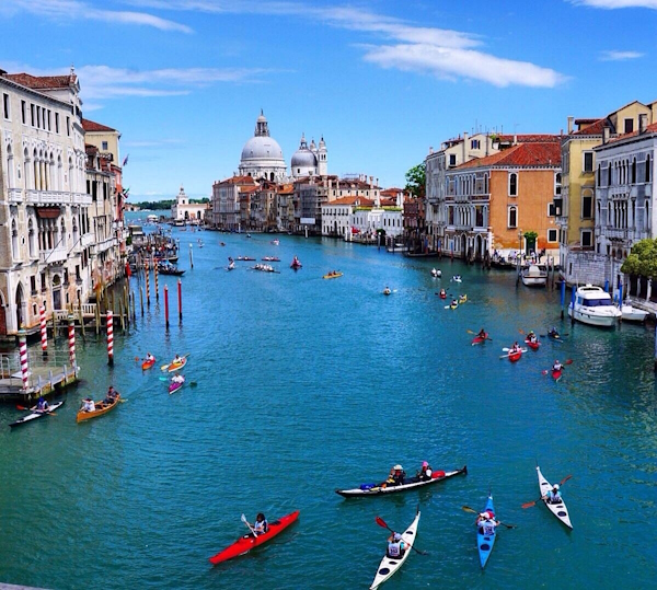 Venezia, Canal Grande. Dario Canil e il Centro Olistico Tolteca presentano corsi e seminari Reiki a Dolo (Venezia), vicino a Venezia, in Veneto.