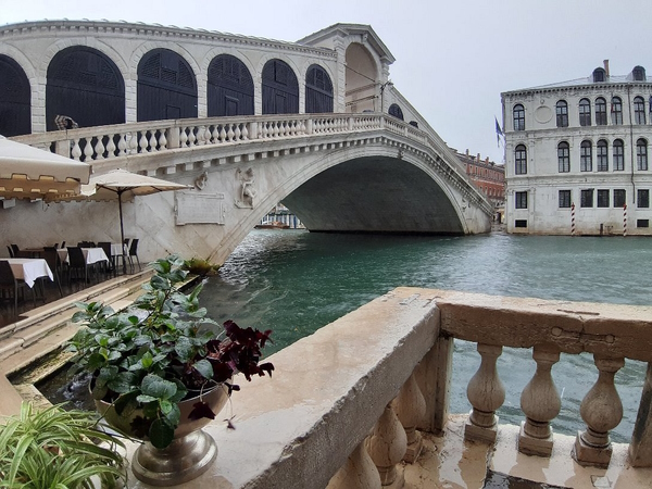 Venezia, il Ponte di Rialto. Dario Canil presenta corsi e seminari Reiki vicino a Venezia, in Veneto, a Dolo (Venezia).