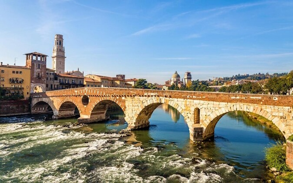 Dario Canil presenta i corsi e i seminari Reiki vicino a Verona, in Veneto.