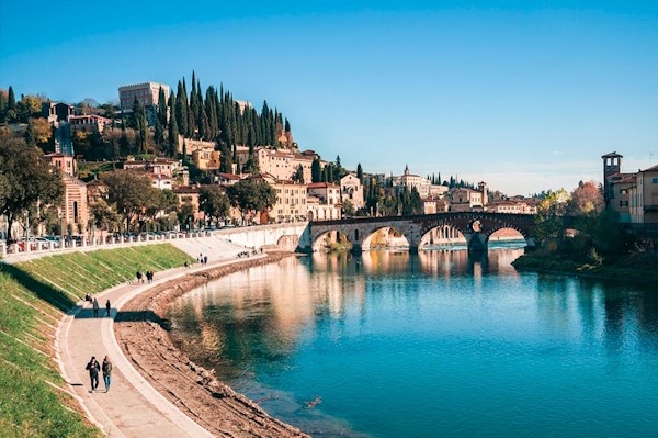 Dario Canil presenta corsi e seminari Reiki vicino a Verona, in Veneto, a Dolo (Venezia).