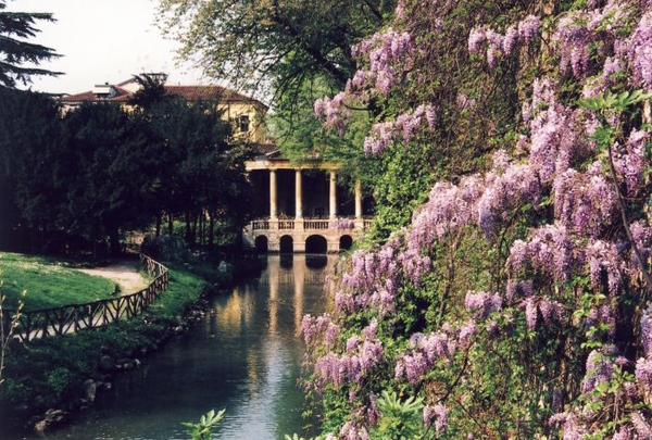 Vicenza, i Giardini Salvi. Dario Canil presenta i corsi e i seminari Reiki vicino a Vicenza, in Veneto.